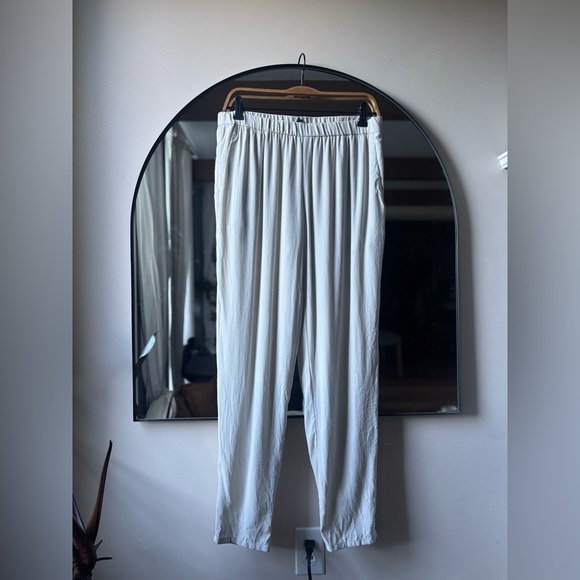 EILEEN FISCHER | silk crepe pants | size small - Picture 4 of 9